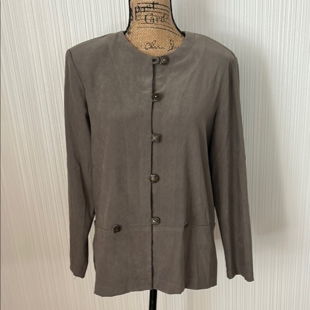Vintage Late 80s Early 90s Elegant Light Olive Colored Women's Blazer/ Top